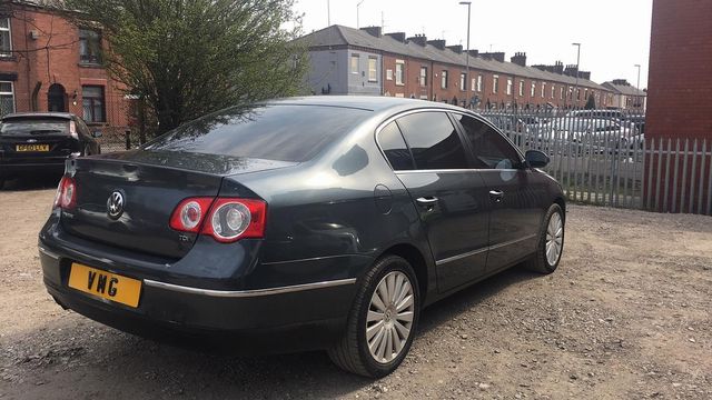 VOLKSWAGEN Passat SE 2.0 TDI Highline (2009) - Picture 5