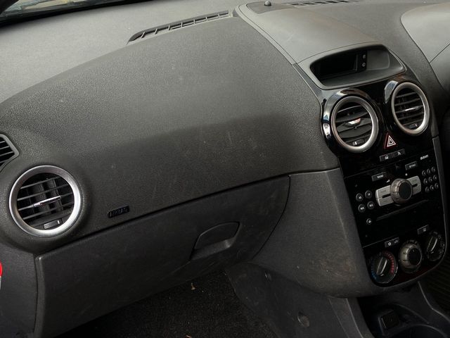 Vauxhall Corsa 1.4 16V SRi Euro 5 5dr (A/C) ULEZ (2011) - Picture 17