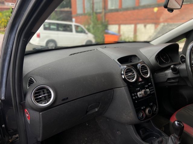 Vauxhall Corsa 1.4 16V SRi Euro 5 5dr (A/C) ULEZ (2011) - Picture 18
