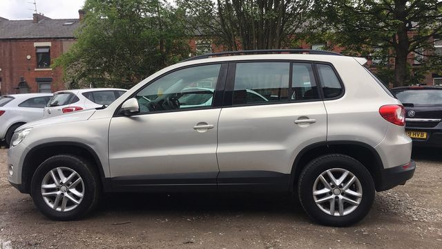 VOLKSWAGEN Tiguan S TDI 2.0 140 PS (2009) - Picture 4