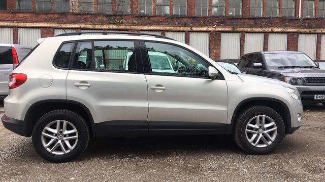 VOLKSWAGEN Tiguan S TDI 2.0 140 PS (2009) - Picture 5