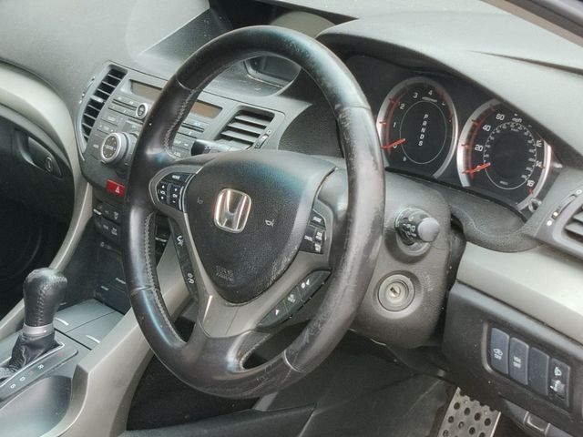Honda Accord 2.2 i-DTEC ES GT Tourer Auto 5dr (2010) - Picture 13