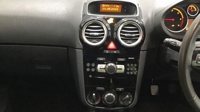 Vauxhall Corsa 1.3 CDTi ecoFLEX SXi 3dr (2012) - Picture 7
